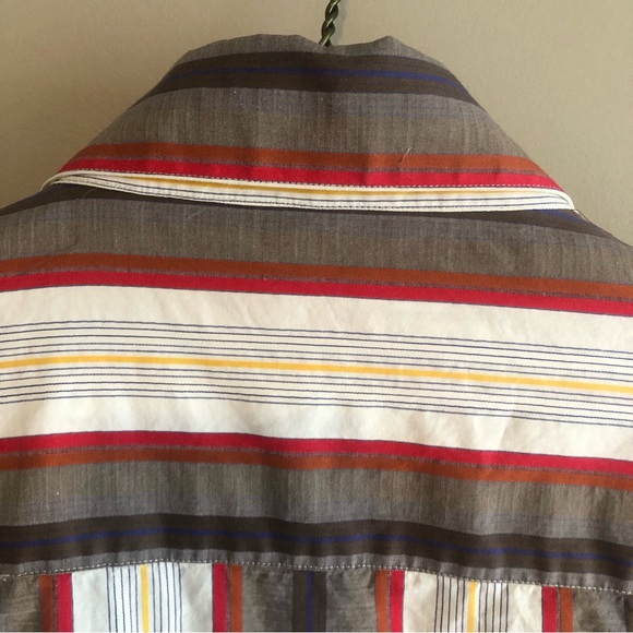 Men’s Long Sleeve Button Down Shirt with nice contrasting stripes. - Picture 6 of 11